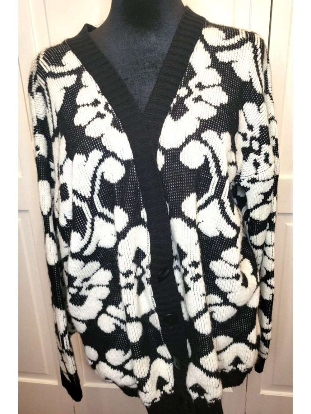 Vintage 90s Cabin Creek Black White Floral Print Cardigan L Whimsygoth Fall